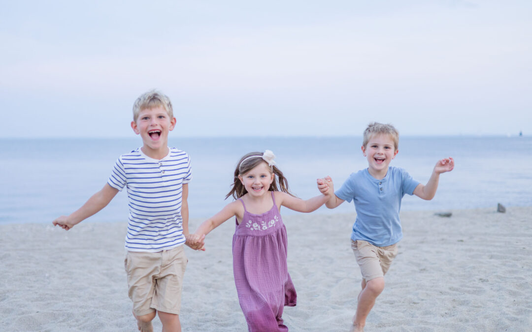 Why a Summer Family Photo Session Might Be Perfect for You (and Why It Might Be Even Better Than Fall!)